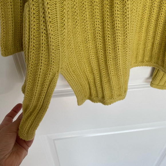 American Eagle Cardigan. - Picture 7 of 7